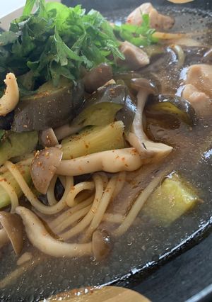 鶏ももとナスしめじ大葉の和風パスタ-レシピのメイン写真