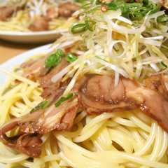 รูปของ ネギチャーシューパスタ