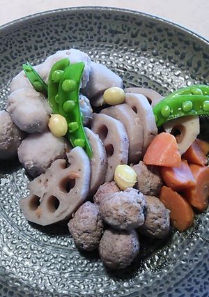 鶏団子入り煮物～芋介さんの味-レシピのメイン写真