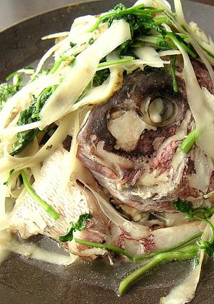 鯛あらの酒塩炒り　香り野菜添え-レシピのメイン写真