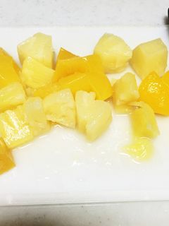 生クリームと好きな果物だけ簡単デザート♡-レシピのメイン写真