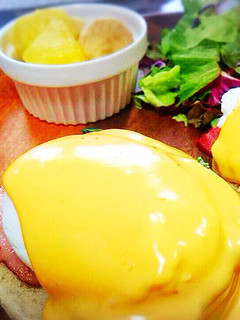 朝食にオススメ!エッグベネディクト♪-レシピのメイン写真