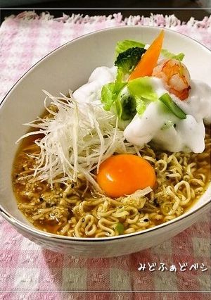 メレンゲサラダ盛り✿ごま味ラーメン-レシピのメイン写真