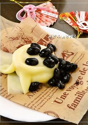 黒豆煮とメープルシロップの✿餅チーズ-レシピのメイン写真
