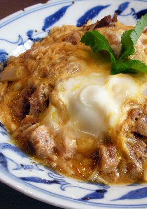 簡単リメイクおいしい豚の角煮卵とじ丼♪-レシピのメイン写真