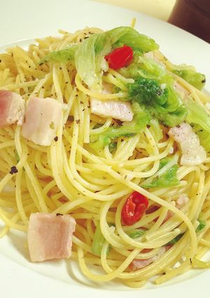 ベーコンとレタスのペペロンチーノ-レシピのメイン写真