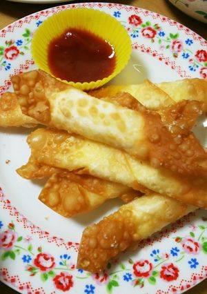 シューマイの皮でパリパリチーズ揚げ♡-レシピのメイン写真
