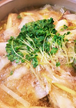 男子ごはん的鶏ごまみぞれ鍋ネギ多めで-レシピのメイン写真