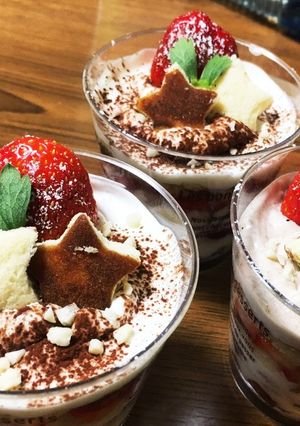 簡単カップでショートケーキ-レシピのメイン写真
