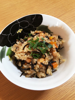 ヘルシーお豆とひじきの炊き込みごはん-レシピのメイン写真