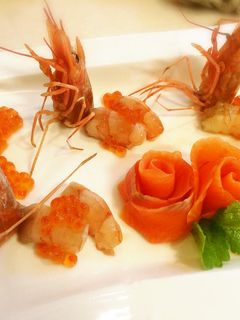 エビといくらとサーモンの前菜-レシピのメイン写真