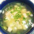 紅白で華やか♪かまぼこと玉ねぎのスープ