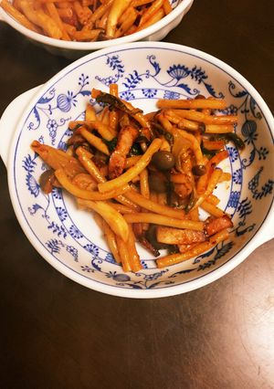 マカロニとベーコンとしめじのナポリタン-レシピのメイン写真
