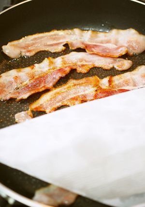 「熱っ！」となりにくいベーコンの焼き方-レシピのメイン写真
