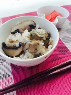牡蠣とマッシュルームの炊き込みご飯♪-レシピのメイン写真