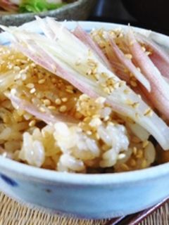 大人の味♬みょうがの炊き込みご飯-レシピのメイン写真