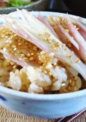 大人の味♬みょうがの炊き込みご飯-レシピのメイン写真
