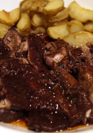 簡単！鶏もも肉の赤ワイン煮込み-レシピのメイン写真