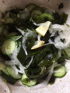 きゅうりとワカメ玉ねぎ酢の物レモン入り-レシピのメイン写真