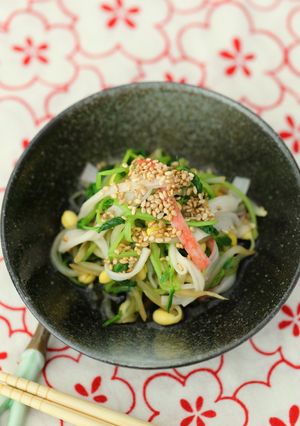 豆苗と大豆もやしのかに風味いりごま和え-レシピのメイン写真