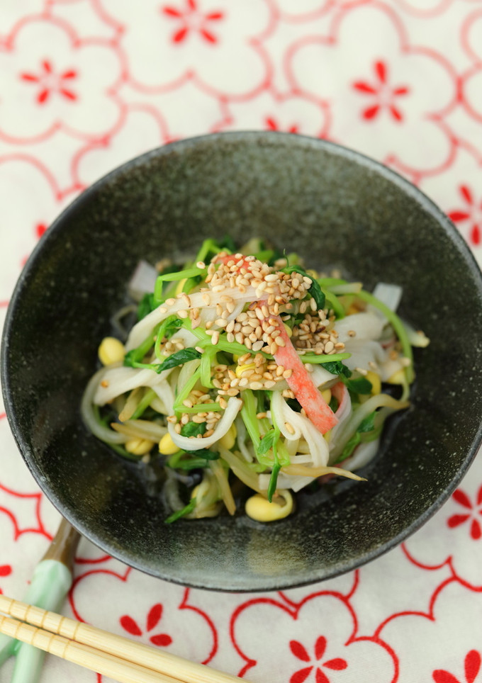 豆苗と大豆もやしのかに風味いりごま和え-レシピのメイン写真