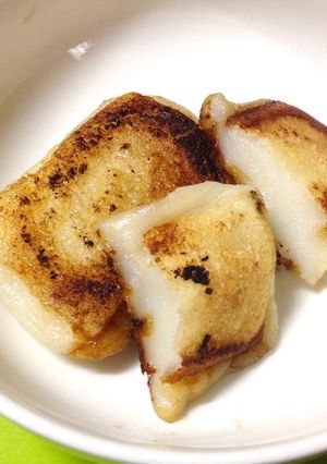 垂れずにカリッと頂く!醤油バター餅-レシピのメイン写真