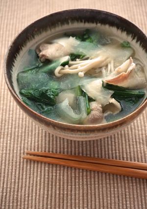 春菊と豚バラ大根のスープ-レシピのメイン写真