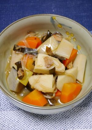 お節リメイク！里芋と昆布巻きの肉じゃが風-レシピのメイン写真
