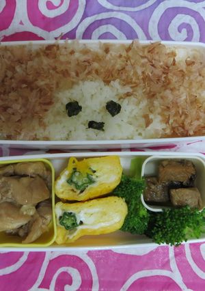 簡単!おかか もじゃおくん弁当-レシピのメイン写真