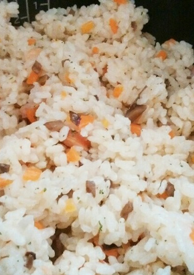 洋風炊き込みご飯(ピラフ風)-レシピのメイン写真