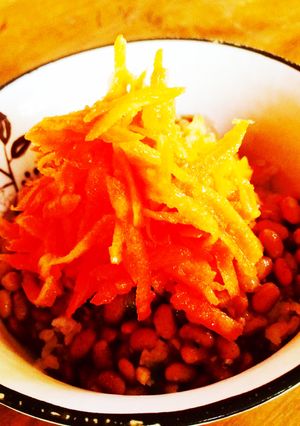 オレンジ色のニクいヤツと#つゆだく納豆#-レシピのメイン写真