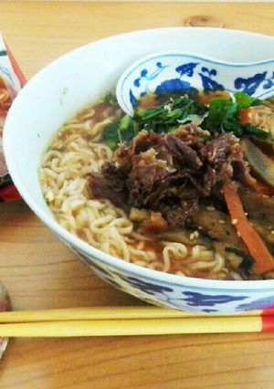 牛ごぼうラーメン（サッポロ一番　ごま味）-レシピのメイン写真