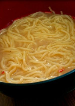 お湯だけ。マルちゃん焼きそばでラーメン-レシピのメイン写真