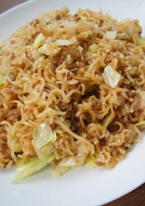 サッポロ一番で、そば飯しょうゆ味-レシピのメイン写真