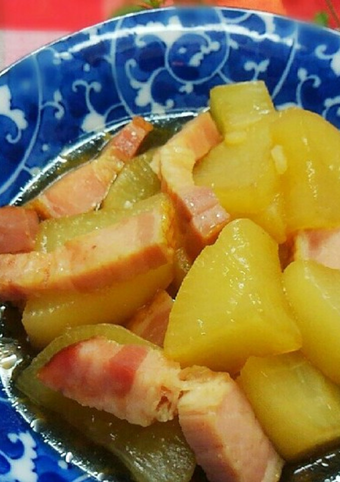我が家の冬の定番☺大根とベーコンの煮物-レシピのメイン写真