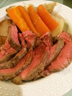 簡単ローストビーフ☆ダッチオーブンで♪-レシピのメイン写真