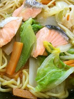 美人レシピ・石狩鍋風煮込みラーメン-レシピのメイン写真