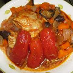รูปของ 煮込むだけ！！鶏肉トマト