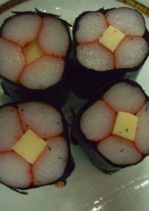 簡単・お弁当に♪カニかま・チーズの花-レシピのメイン写真