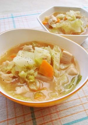 ダイエットに！キャベツと鶏胸肉のスープ-レシピのメイン写真