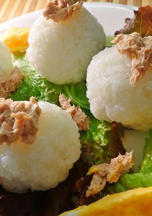 たっぷりシーチキンのおにぎり275松小-レシピのメイン写真