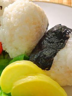 ツナマヨおにぎり275松小-レシピのメイン写真