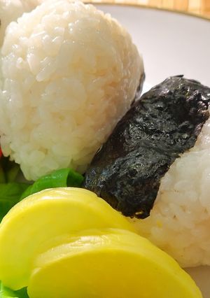 ツナマヨおにぎり２７５松小-レシピのメイン写真