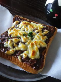 残ったハヤシライス☆リメイクトースト-レシピのメイン写真