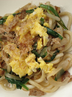 ニラたまたま焼きうどん-レシピのメイン写真
