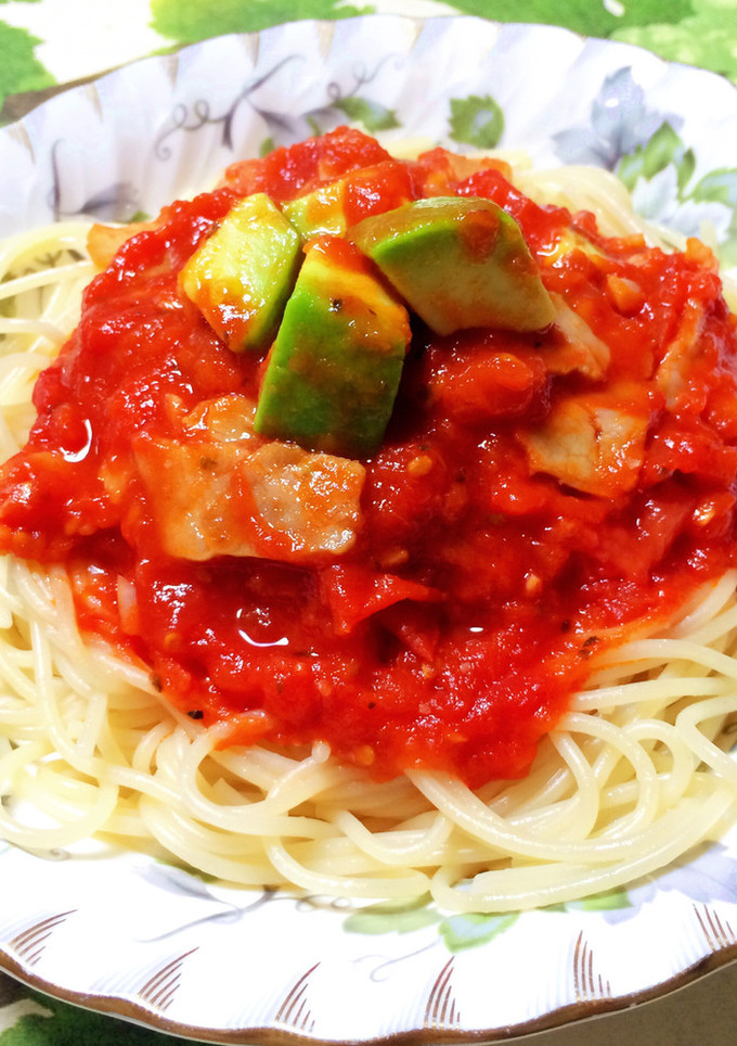 簡単！本格的！トマトとアボカドのパスタ-レシピのメイン写真