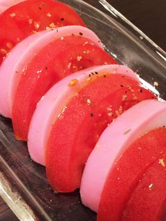 お節リメイク*カプレーゼ風かまぼこサラダ-レシピのメイン写真