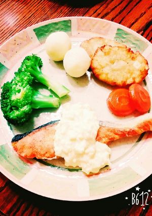 鮭のムニエル〜簡単タルタルソース-レシピのメイン写真
