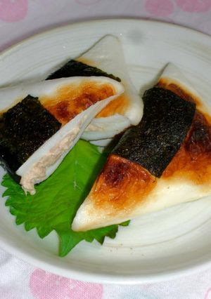 ツナマヨ入り♪はんぺんおにぎり-レシピのメイン写真