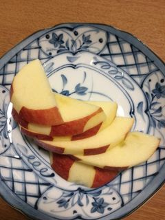 りんごの飾り切り-レシピのメイン写真